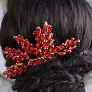 Red crystal hair comb New In Box!